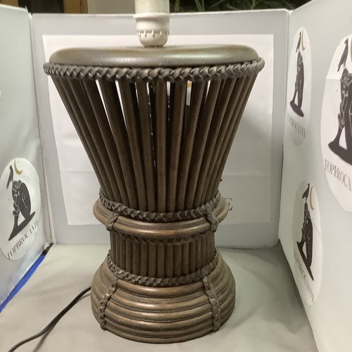 Superbe lampe année 70 - superbe,