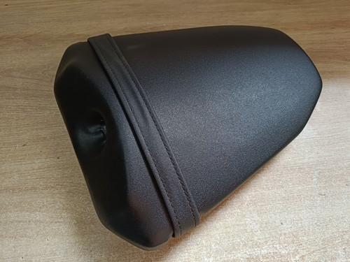 Une selle passager - une,