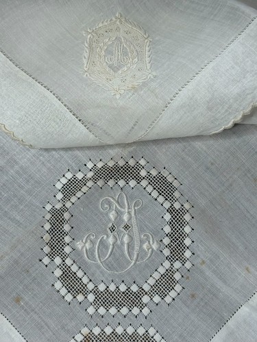 Textile ancien 2 mouchoirs - -,