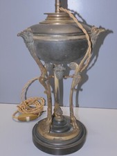 -BELLE ANCIENNE LAMPE A PETROLE NAPOLEON III  3 PIEDS TETES & PATTES D'AIGLE   D