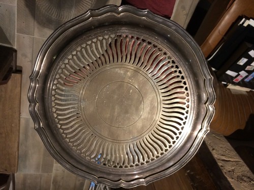 Tres jolie dessous plat - jolie,