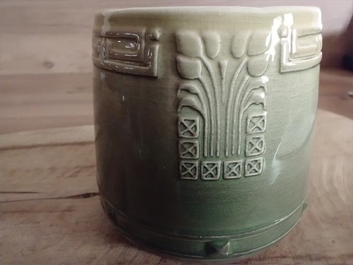 Joli pot cache - pot, ou