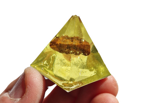 Pyramide chondrite de - de,