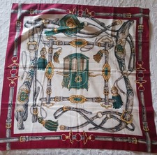 Carré Foulard cheval équin harnachements