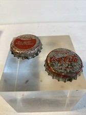 2 capsules  Anciennes Coca Soda No bière