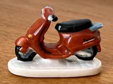 Très belle Fève Scooter Marron ⭐ Galette des Rois French charm 3,3cm