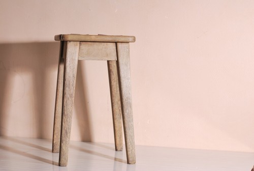 Ancien tabouret ferme - de,