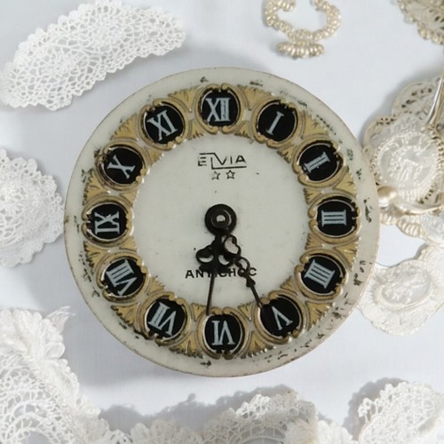 Montre mécanique vintage - montre,