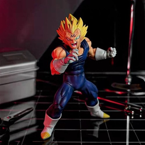 Dragon ball figurine majin - z,