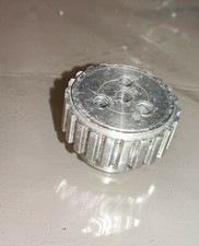 Roue métal dentelé pour