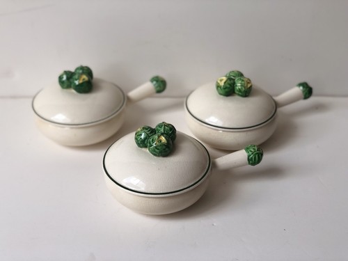 Lidded ceramic dishes - lidded, with