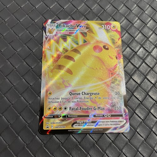 Carte pokémon pikachu vmax - pikachu,