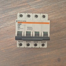 Disjoncteur tétrapolaire - disjoncteur,