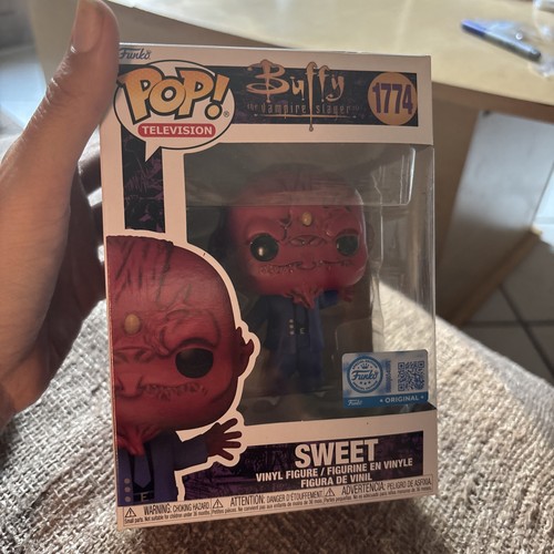 Buffy vampire slayer figurine - slayer,