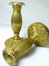 Paire de bougeoirs aux