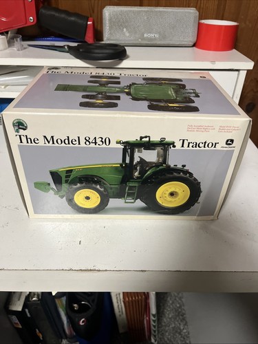 Ertl john deere 8430 - ertl,