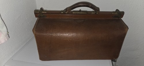Ancienne mallette médecin - de,