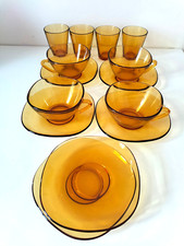 Lot 4 tasses, 6 sous-tasses