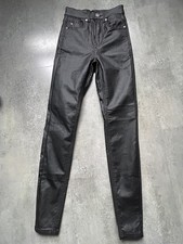 Jeans simili cuir. Skinny
