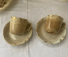 2 tasses et sous tasses -