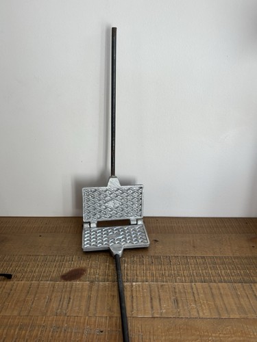 Ancien gaufrier aluminium - ancien,