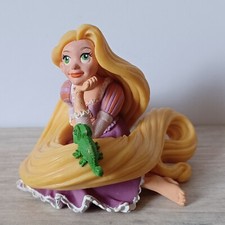Figurine en PVC Bullyland Disney Raiponce - Raiponce avec Pascal le caméléon 