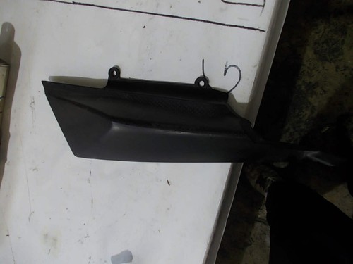 Cache latéral gauche yamaha - latéral, (yamaha