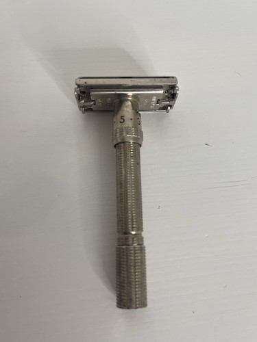 Rasoir gillette adjustable - rasoir,