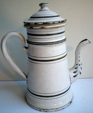 RARE Petite cafetière tôle émaillée blanc, 3 tasses, hauteur 18 cm, signée B & W