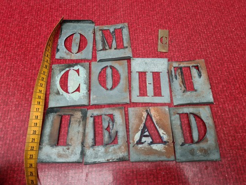 Ancien pochoir lettre - pochoir,