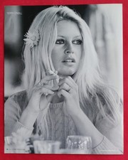 PUBLICITE PRESSE: Champagne DON PERIGNON et Brigitte BARDOT  Terry O'NEILL  2010