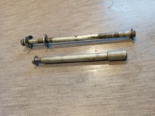 Axe De Roue Avant Et Arrière
