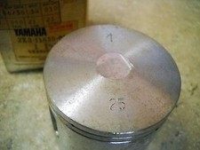Nos Piston Yamaha O/S .25 1979