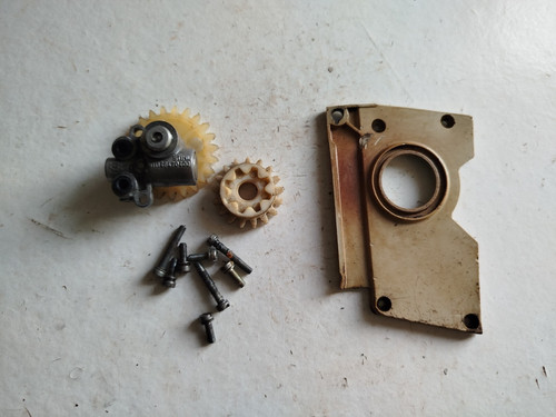 Pompe huile pour - ,