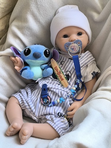 Bébé reborn garçon silicone