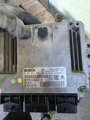Calculateur moteur citroen - calculateur,