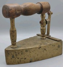 🍀Ancien fer lingot en laiton poignée bois avec sa chaufferette 