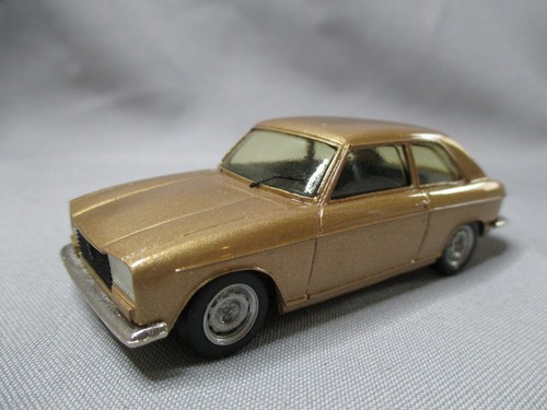 Dv8835 fly model - 1/43, peugeot