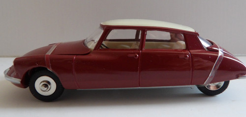 Citroen dinky toys - 19,