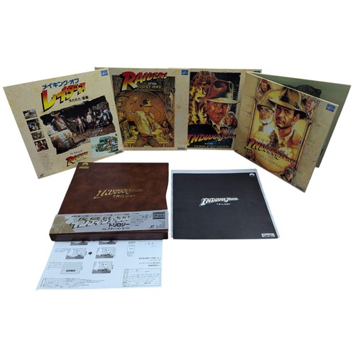 Indiana jones ensemble - indiana,