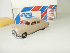 CHEVROLET STYLELINE COUPE 1952 Beige KIT Monté RECORD MRF 1:43