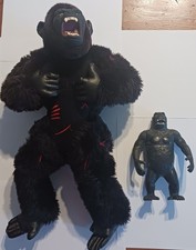 2 FIGURINES KING KONG