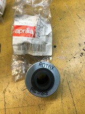 filtre a huile aprilia AP0256451 scarabeo 125 150 200 99 04 leonardo 125 150 