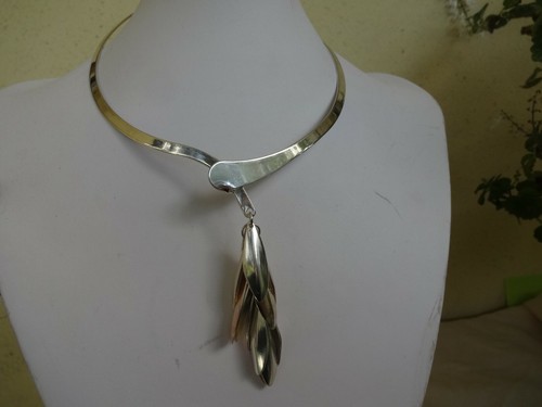 Collier tour cou - tour, torque