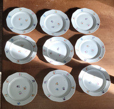 9 assiettes creuses en