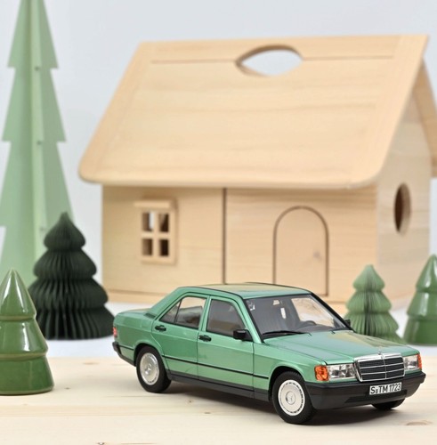 Norev mercedes benz - 1/18, --
