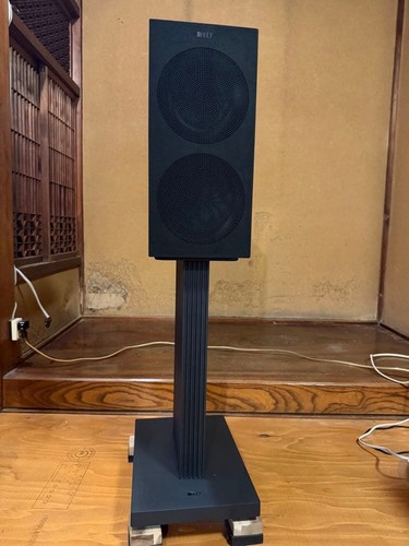 Kef meta speakers with - r3,