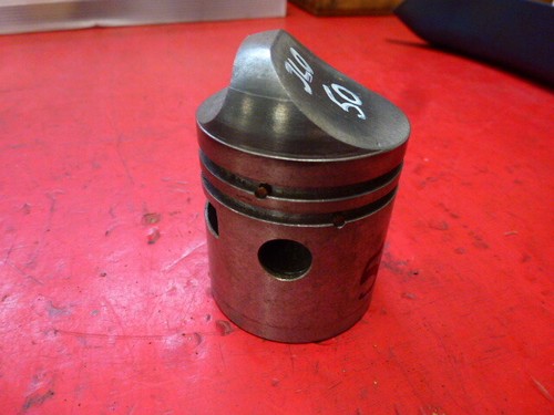 Piston kolben jlo 114 - kolben,