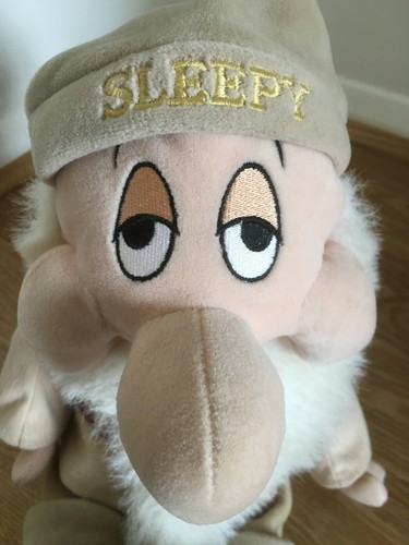 Peluche peluche bonnet nain