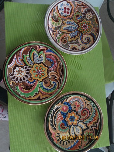 Lot assiettes decoratives - 3,